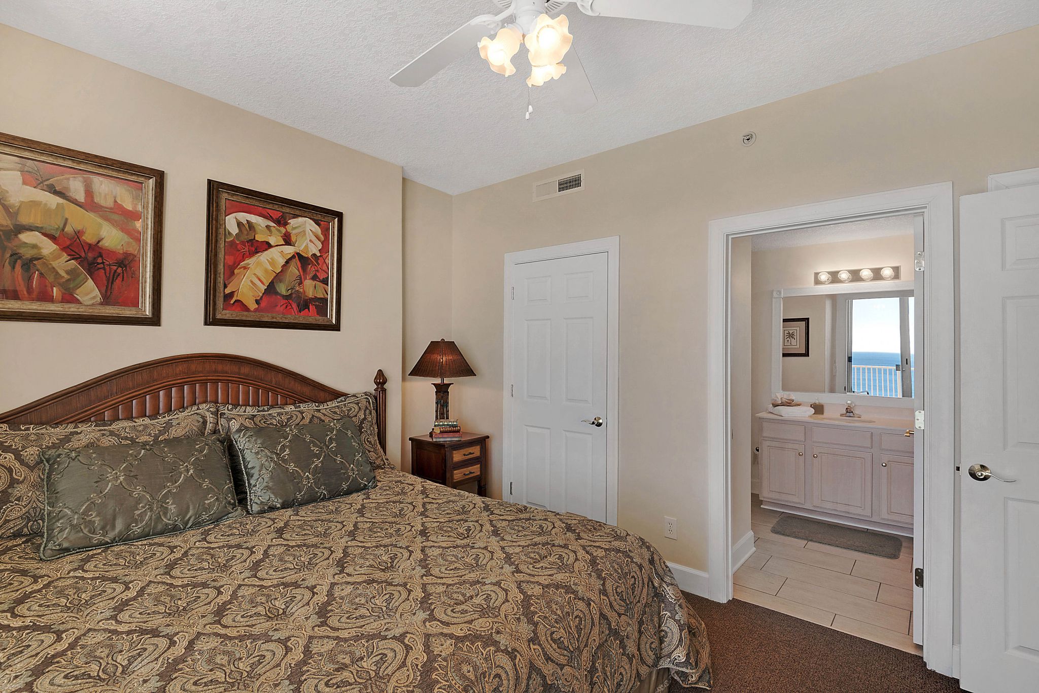 Ocean Villa Condo 1602 interior